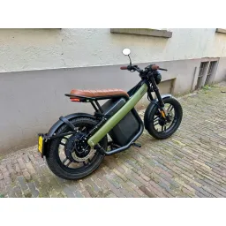 Brekr B4000 Brommer 52km/u Army Green / Brown Saddle M 2026 (F.12272)