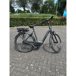 BATAVUS Finez E-go® Active Plus Lage instap Smokingzwart Mat 57cm 2021 (8713568422222)