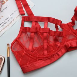 De namour lingerie by shots Diamond Net Drie Delige Lingerieset - S/M - Rood (8714273026729)