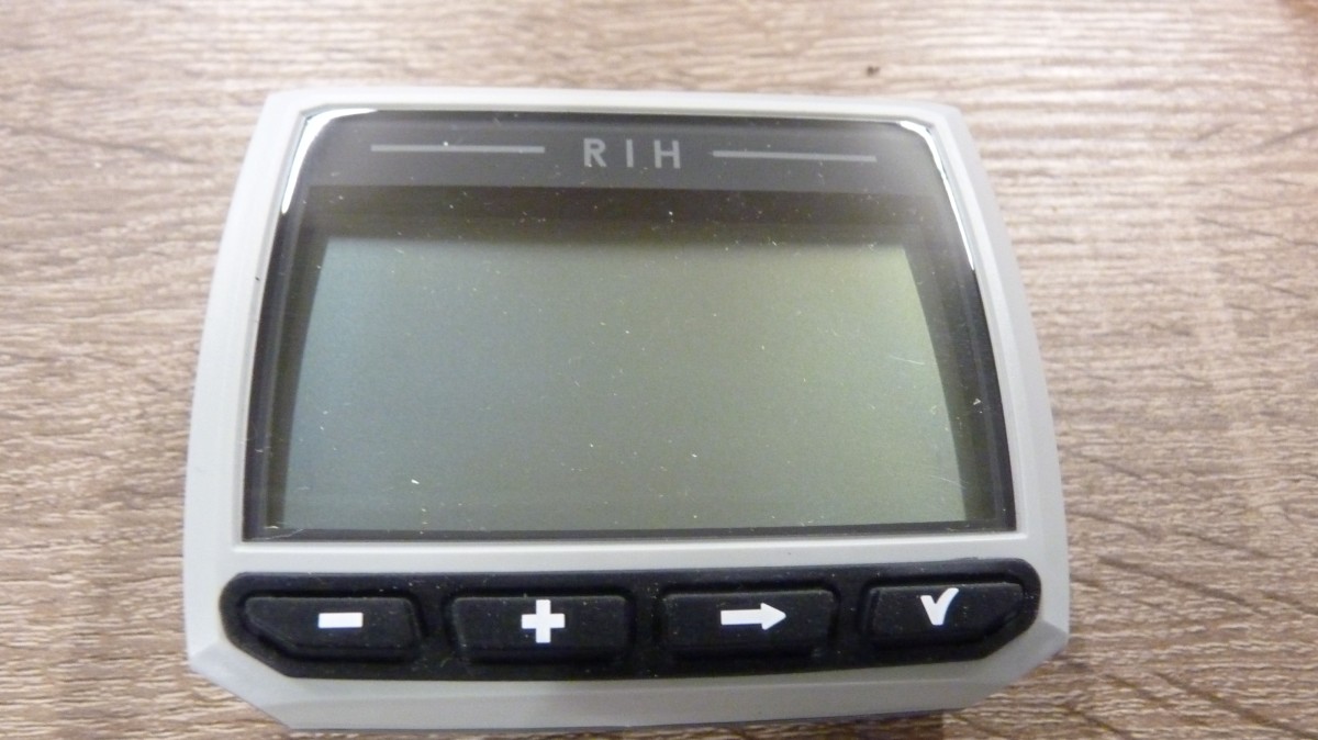 RIH Display Ω1-V2 (2181006047522)
