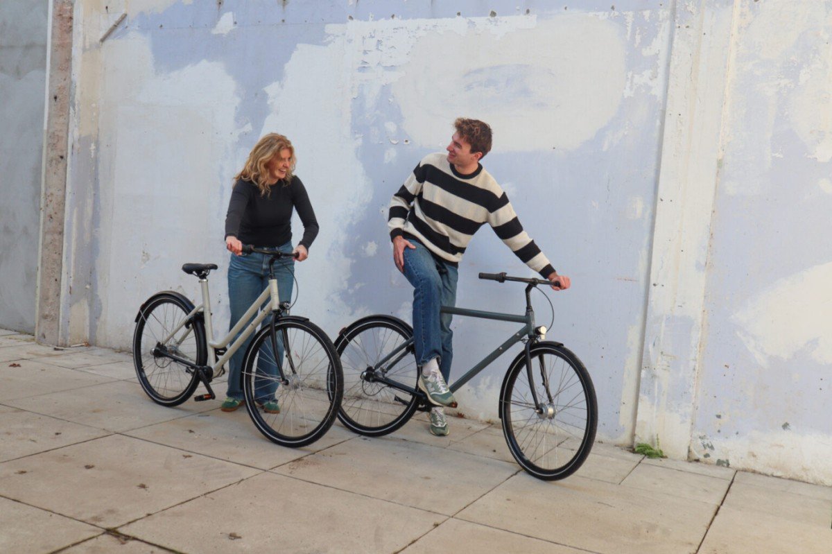 Brik Bikes Brut Dames Zijdegrijs 56cm 2026 (F.22590)