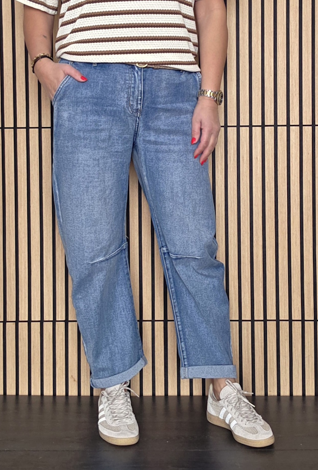 BARREL JEANS CHESS