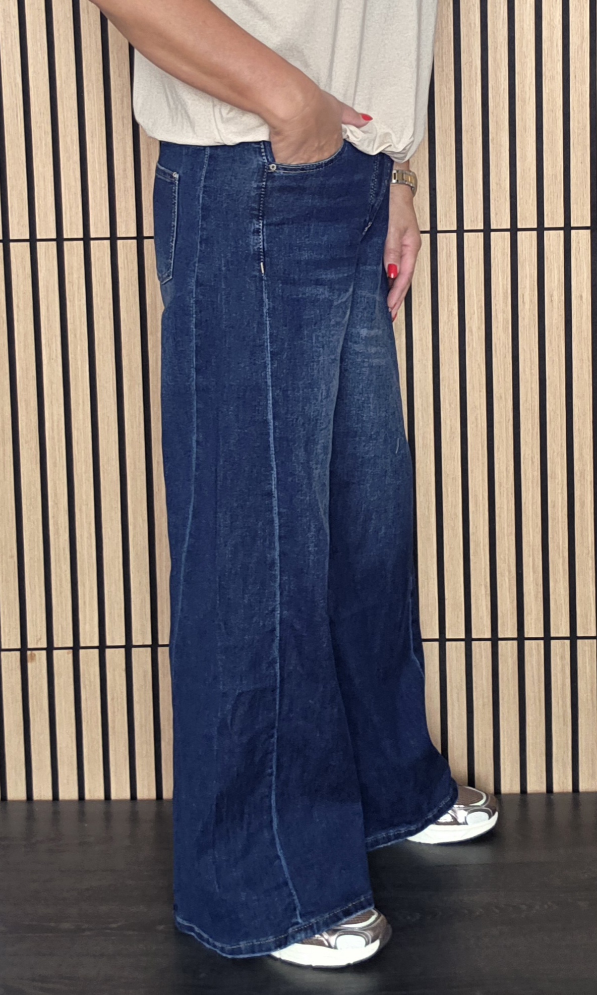 WIDE LEG SCOTTIE