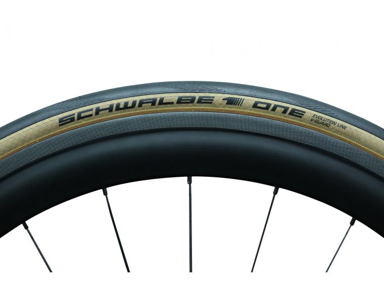 Schwalbe Bub 28x11/16 sc 25-622 one vg zw/be vw (4026495823067)