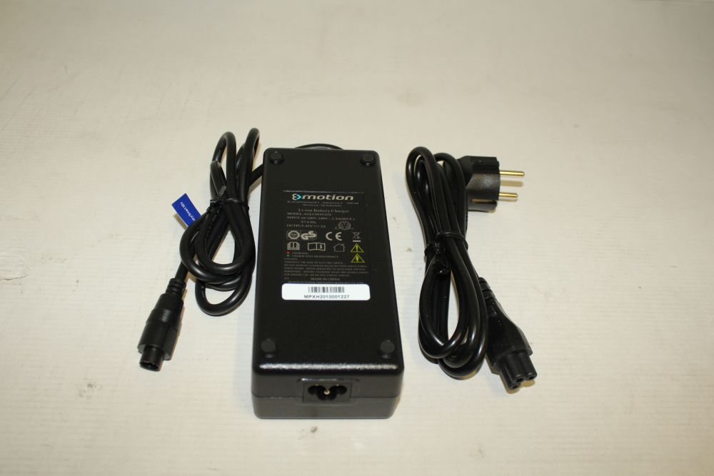 Ion Ebp oplader e-mot 36v accu midrange/entry 2a zw v3 (8715957539849)