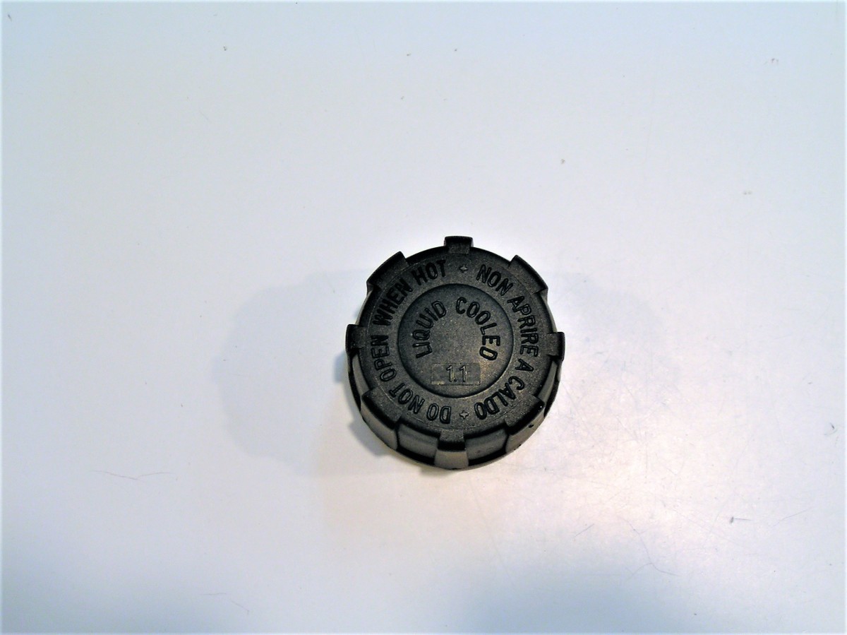 Piaggio Koelvloeistofdop (623673)