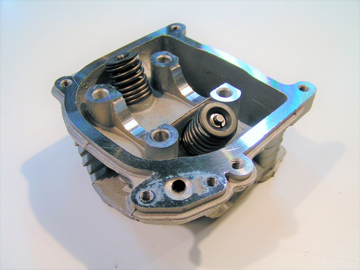 Benzhou Cilinderkop 50cc kompleet gy6 agility (lange kleppen) (8718336045412)