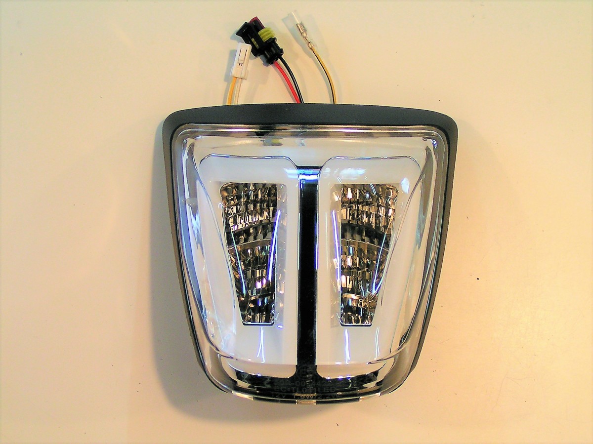 Achterlicht Vespa prim/sprint led helder mat zwart (8717688379428)