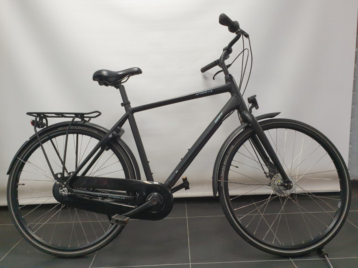 GIANT Attend CS 3 GTS Heren Zwart L 55cm L 2023 (F.38476)