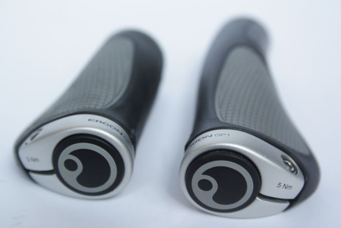 Gazelle handvatset ergon zwart/grijs nexus 540229300 (8717118422724)