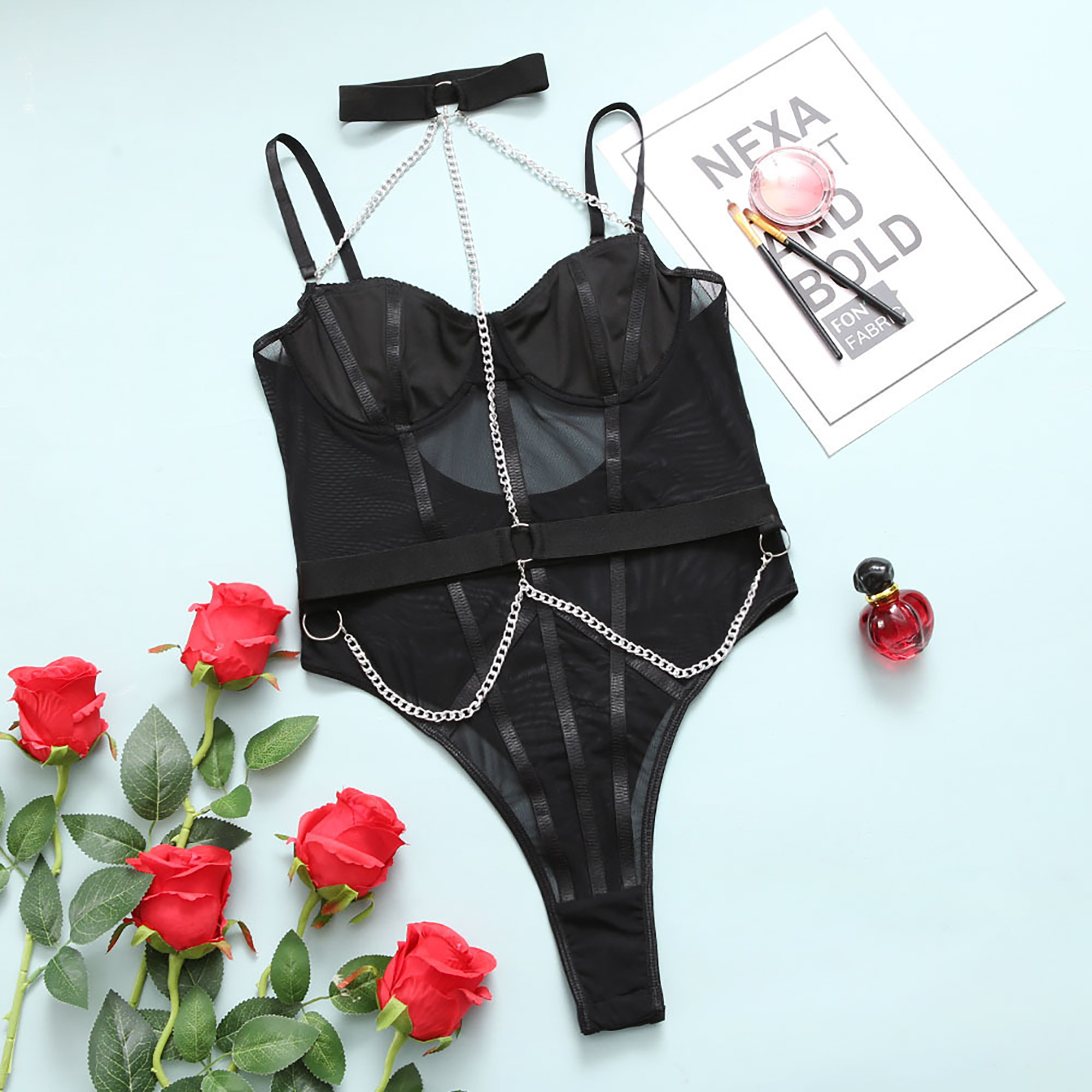 De namour lingerie by shots Mesh Bodysuit met Bodychain en Kraag - S/M - Zwart (8714273026989)