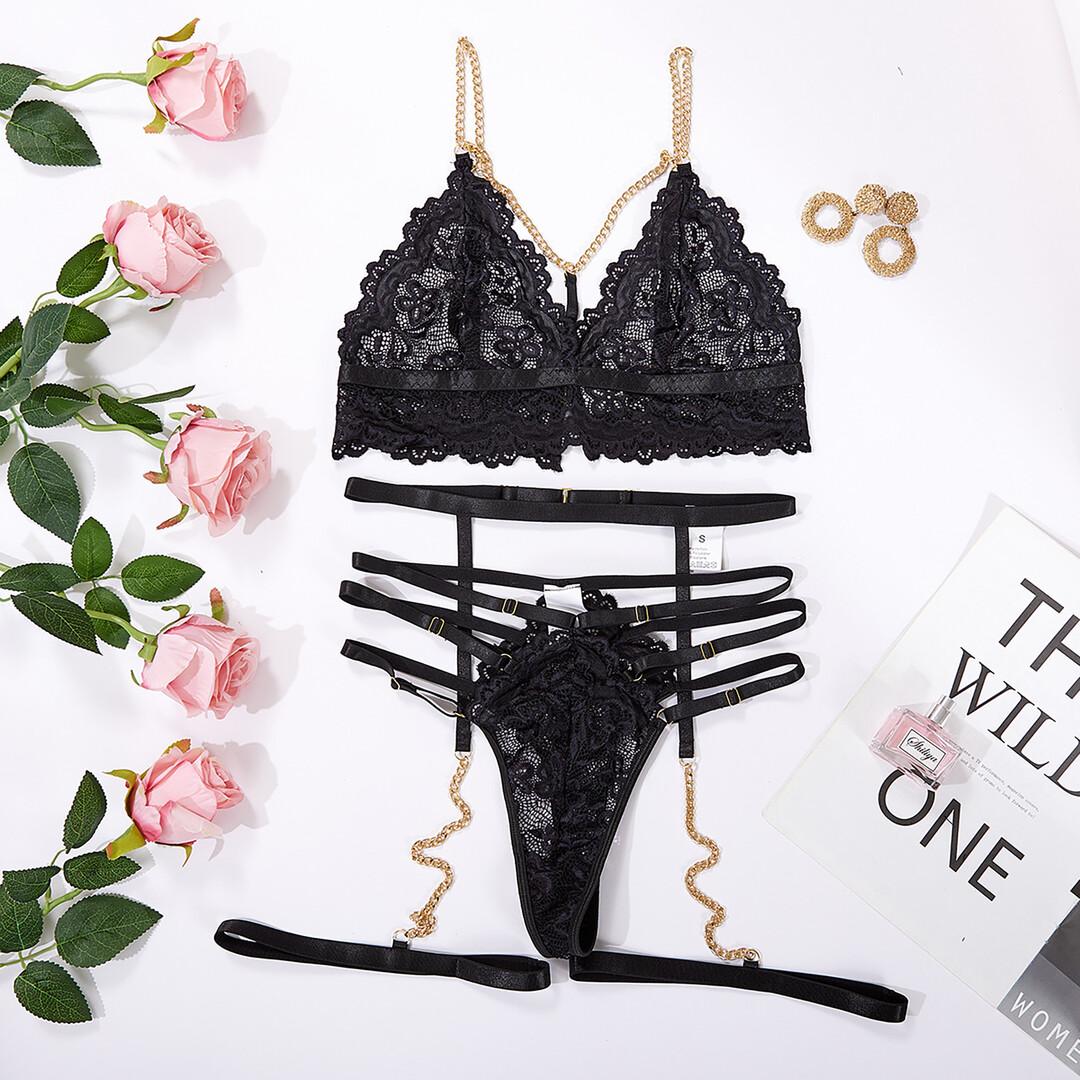 De namour lingerie by shots Strappy Drie-delige Kant Uitgesneden Set met Kettingen - L/XL - Zwart (8714273027016)